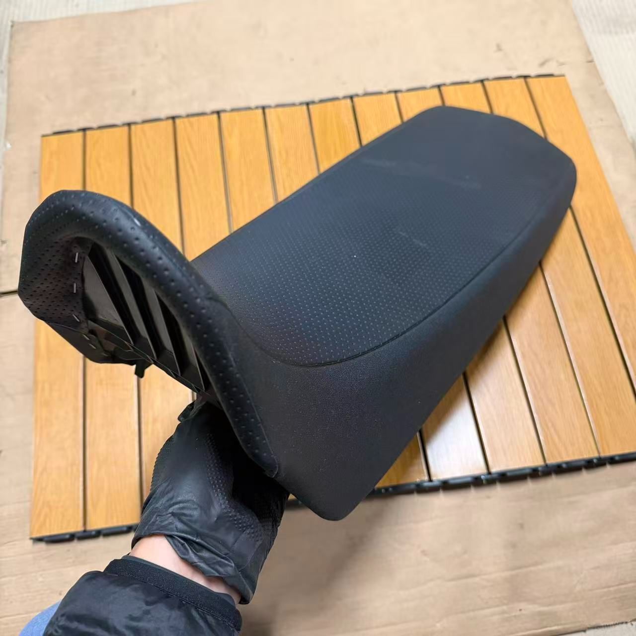 ☆中古・3営業日以内発送☆YAMAHAセロー250 DG17J 純正シート 美品 