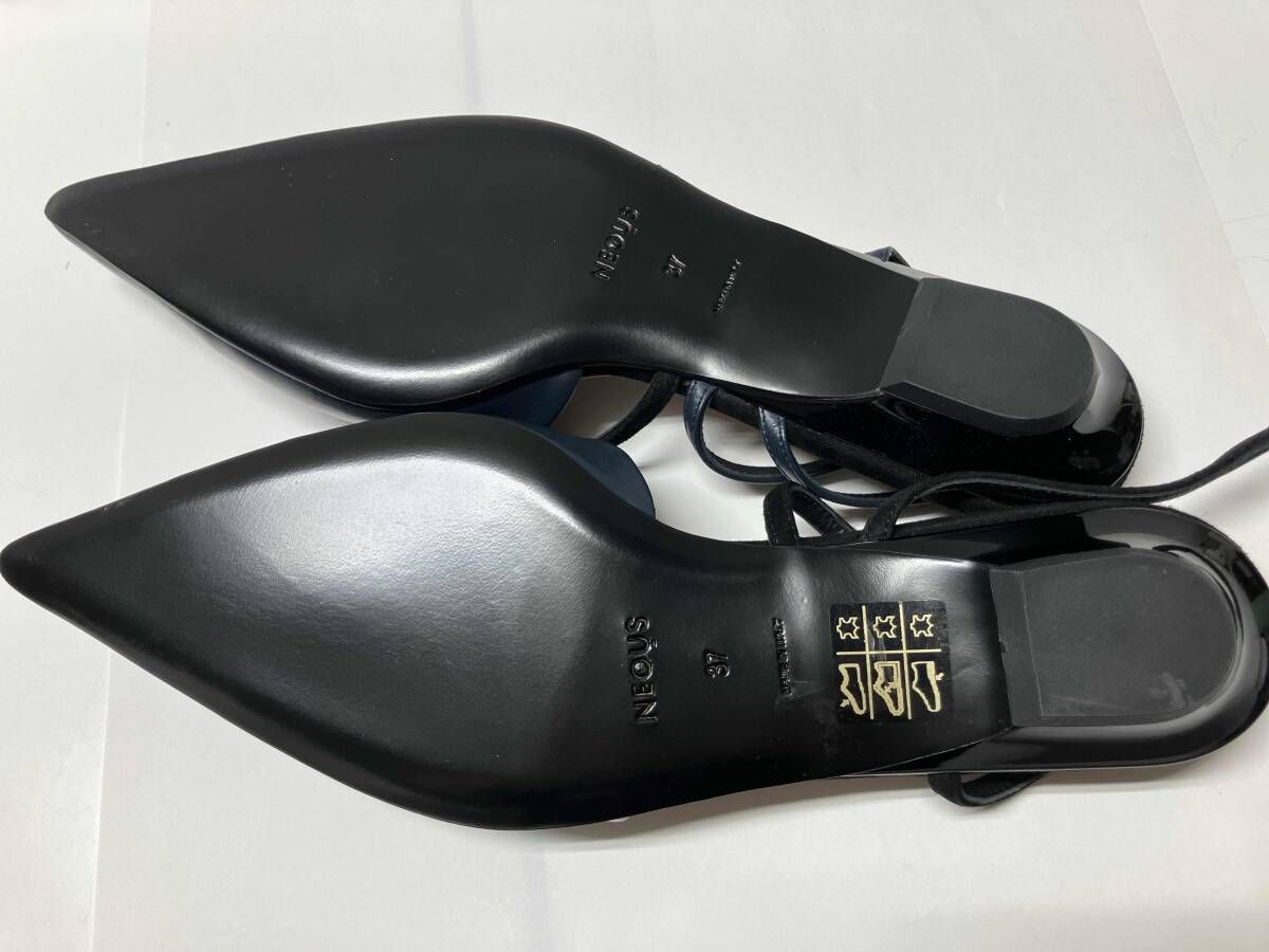 グレイッシュネイビー