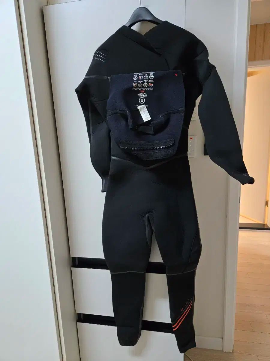 BARREL レディース ブラック 冬 サーフィン SUITS m