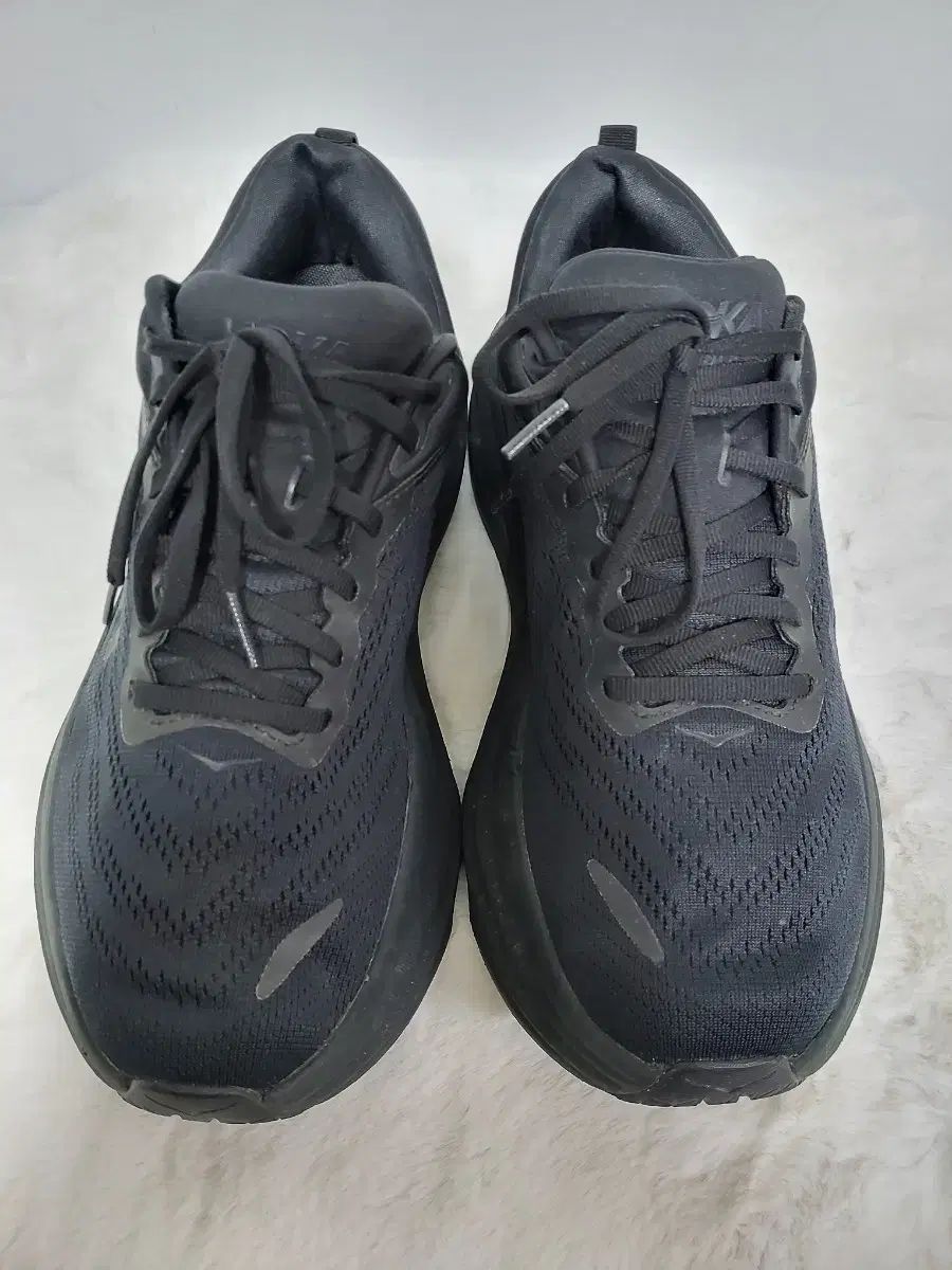 HOKA ONE ONE ホカオネオネ ボンダイ8 ワイド ブラック 275mm