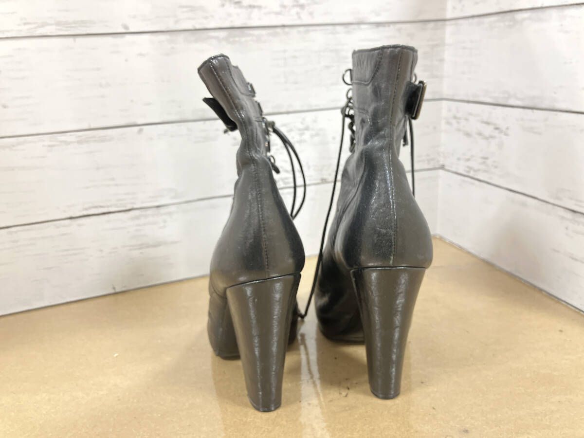 レザー編み上げショートブーツ