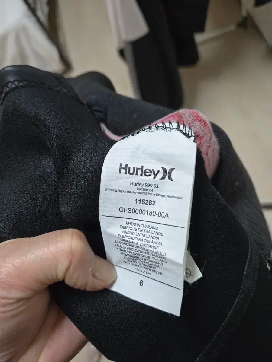 Hurley ブラック
