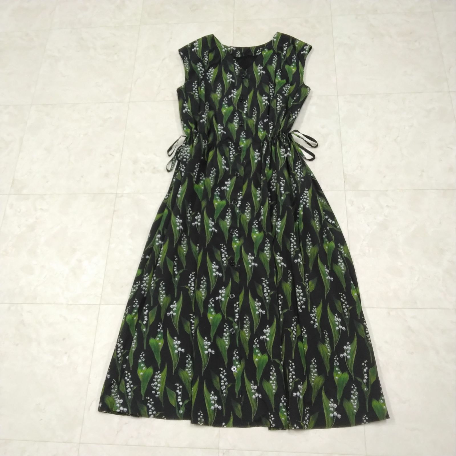 エスエッセンシャルズ 花柄ワンピース