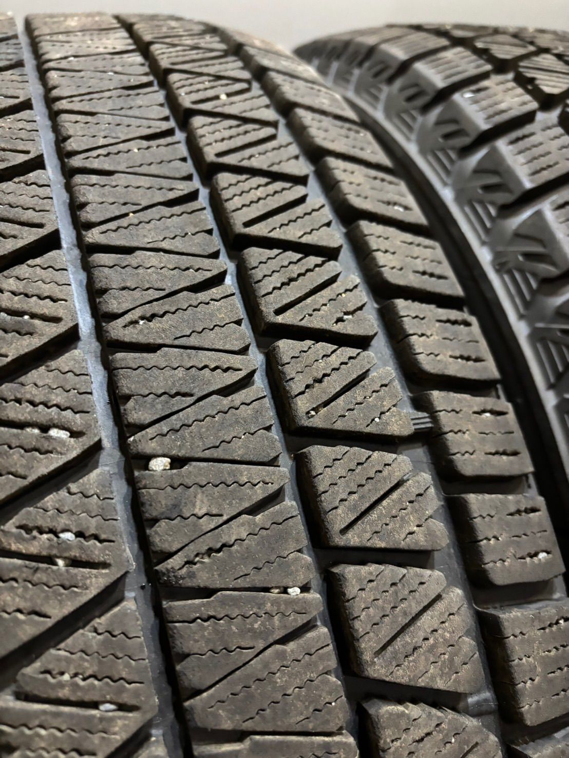  235 65 R 17 DM V 3 20年製 スタッドレス 4本 ブリヂストン ブリザック ハリアー RAV 4 Q 5 南7 K 871 17インチ スタッドレス