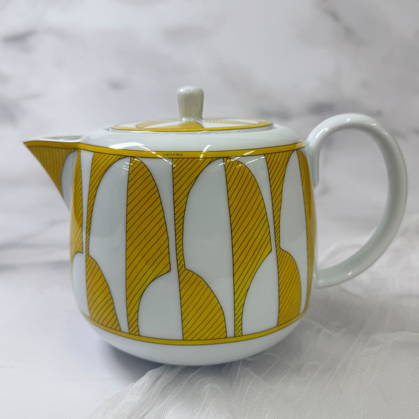 鑑定済み エルメス ソレイユ ドゥ イエロー ホワイト ポーセリン ティ―ポット