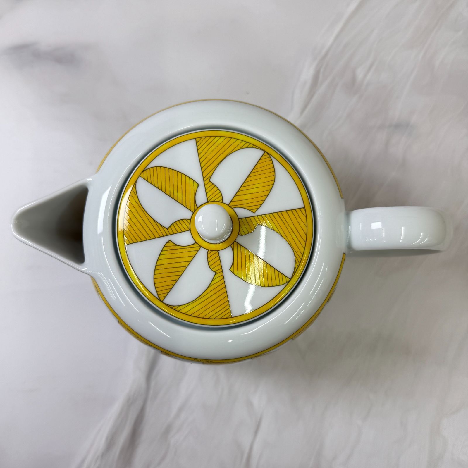 ポーセリン ティ―ポット