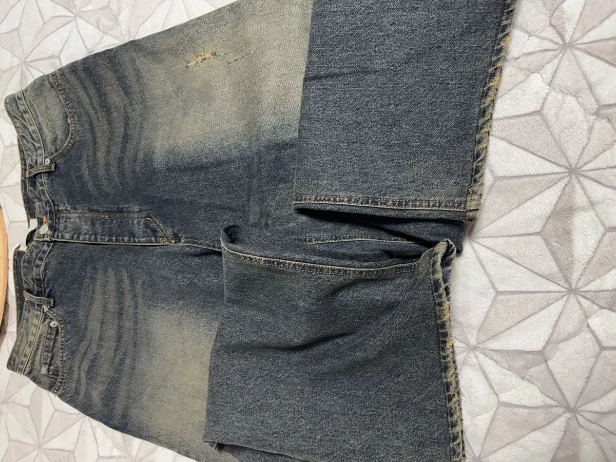 アンダーマイカー MY サイズ ディス distressed ワイド ジーン 2