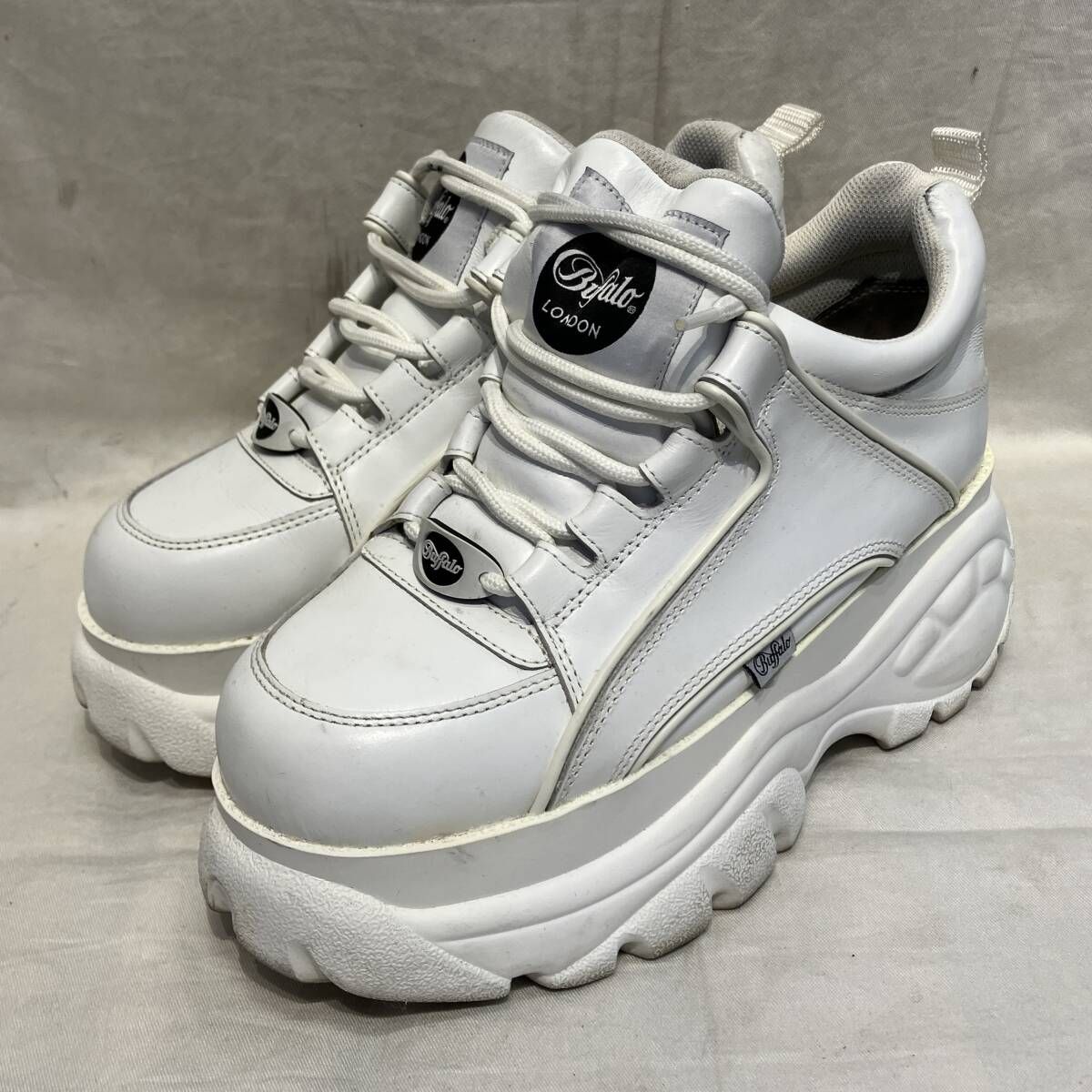 buffalo london cow lether white sneaker size41 スニーカー ホワイト