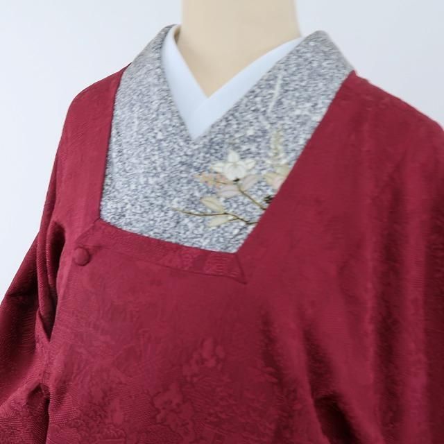 燃ゆる心を秘めて静かに鼓動を打つ道行