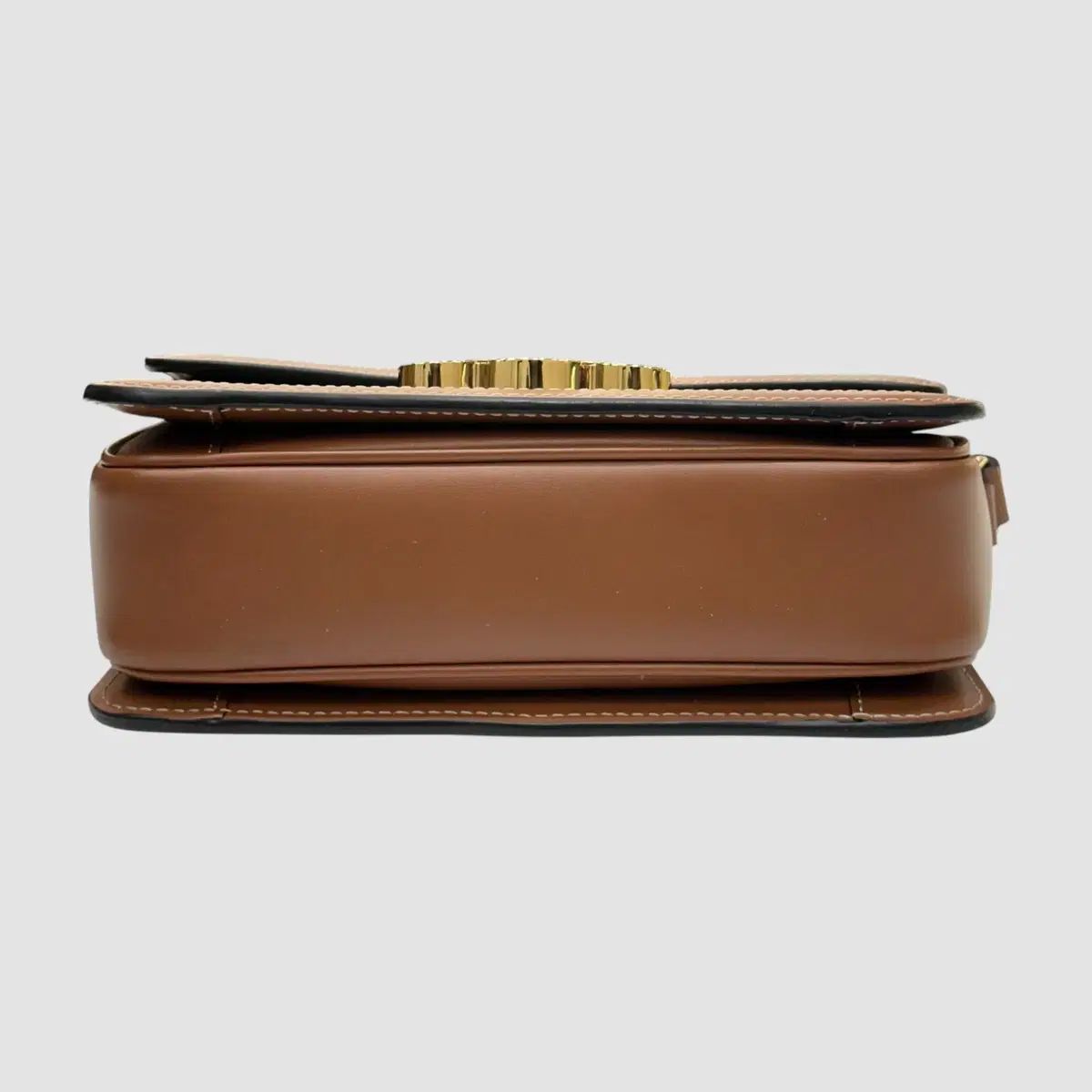 ティン キャンバス