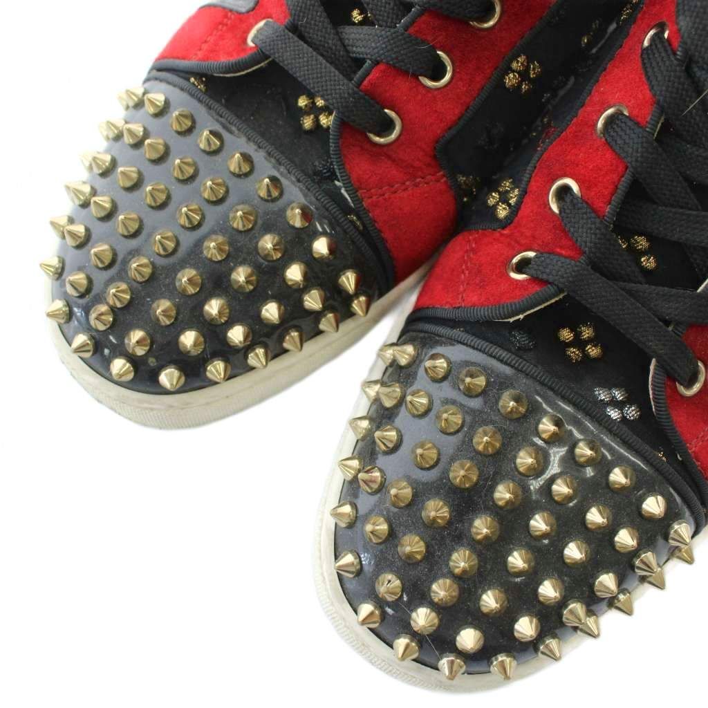 未使用美品✨ルブタン　スパイクエナメルレザーシューズ　黒　37 1/2 未使用美品✨ルブタン スパイクエナメルレザーシューズ 黒 37 1/2