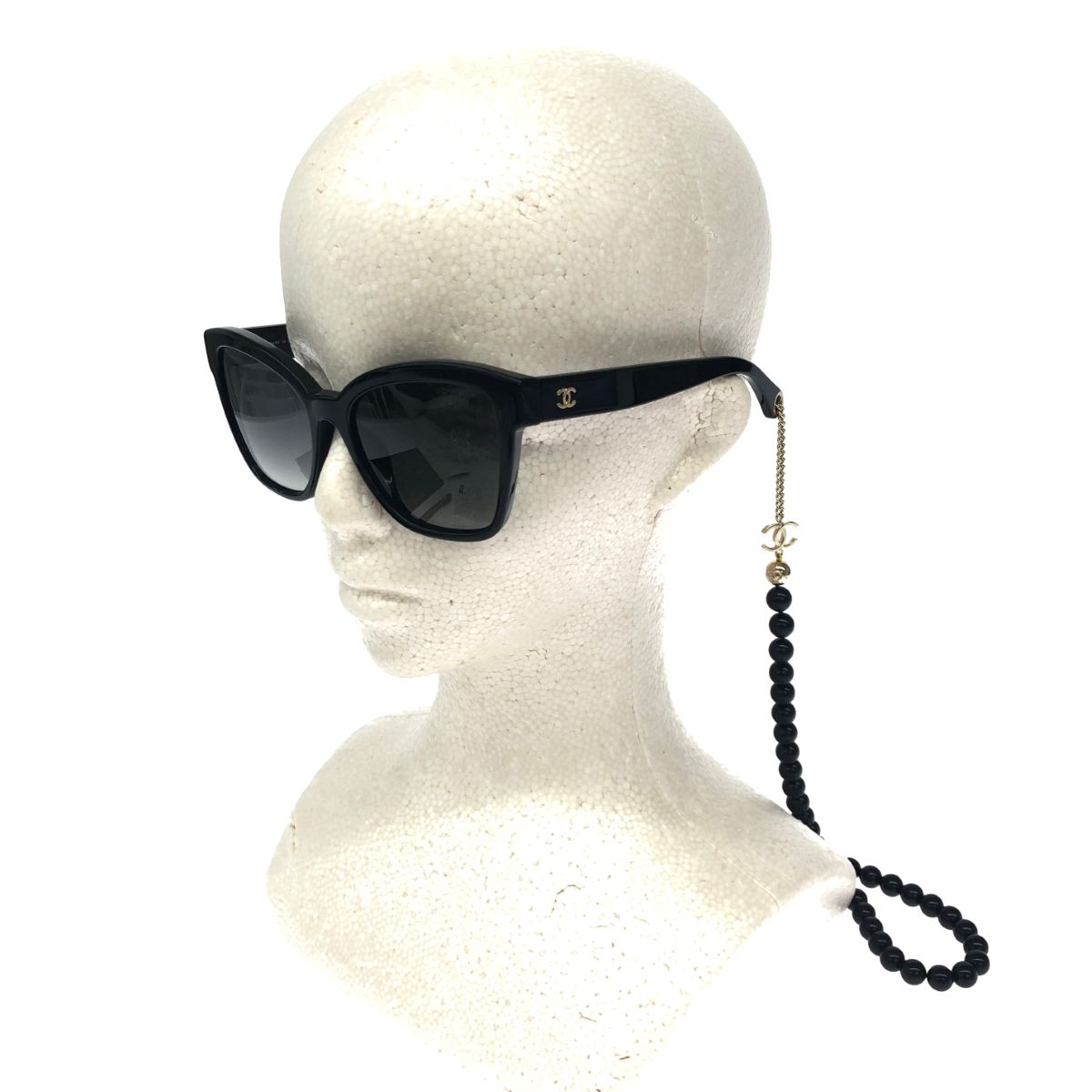 CHANEL シャネル サングラス  ココマーク/チェーン付 5487   ブラック/ゴールドカラー レディース / 241014005010 CHANEL シャネル サングラス ココマーク/チェーン付 5487 ブラック