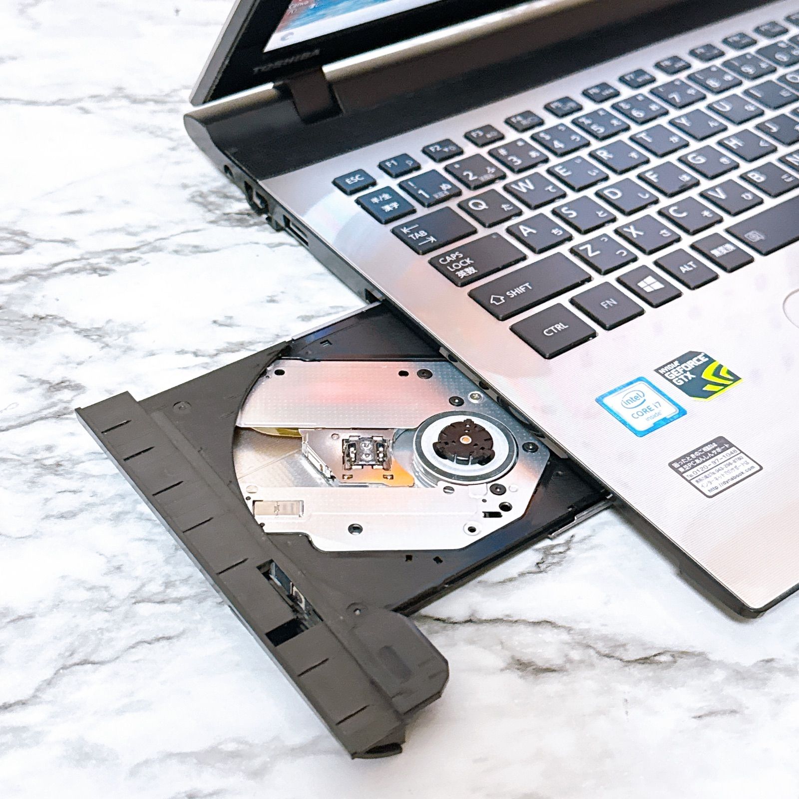 1台限定✨高性能i7＆爆速SSD/メモリ8GB✨カメラ付き タッチパネル液晶