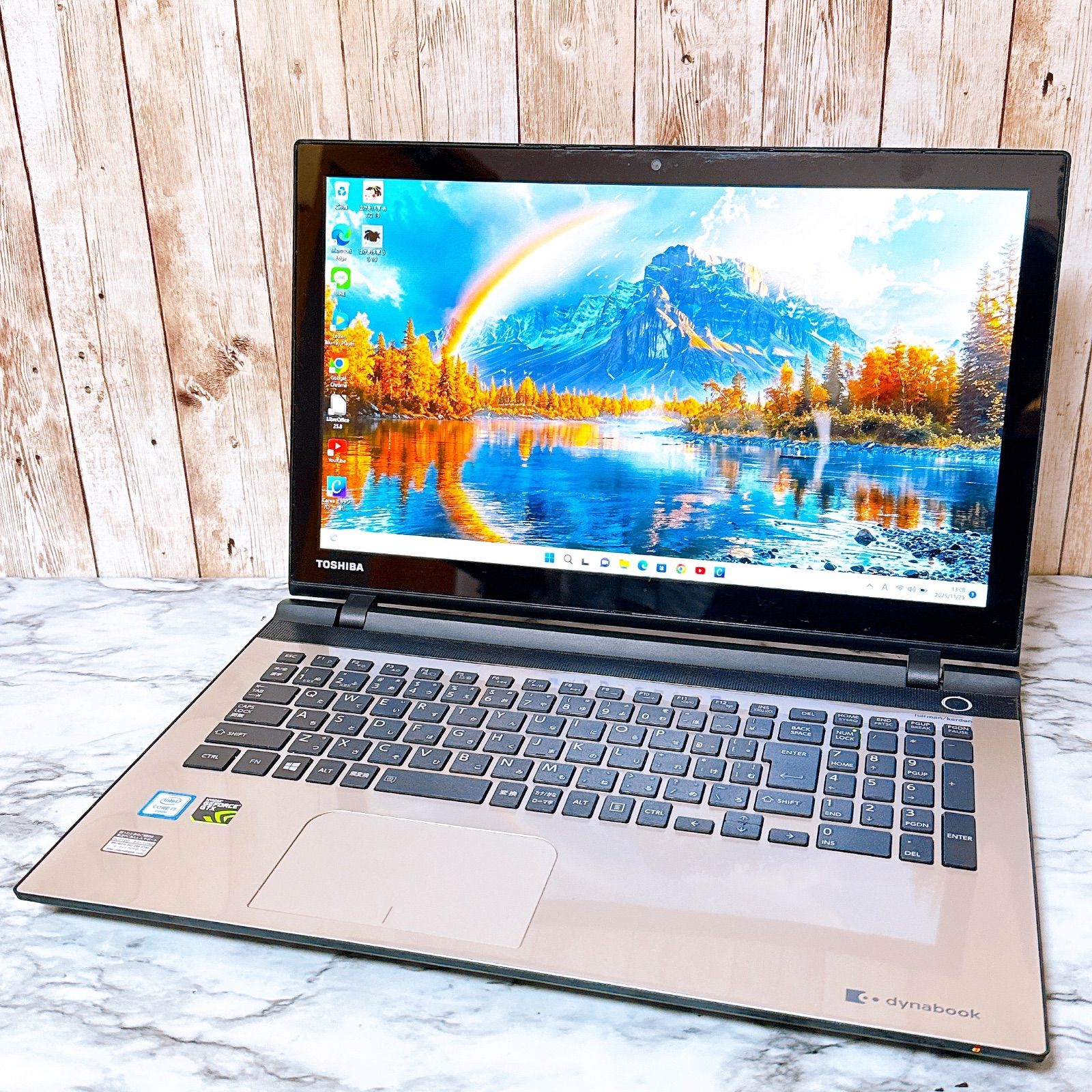 1台限定✨高性能i7＆爆速SSD/メモリ8GB✨カメラ付き タッチパネル液晶