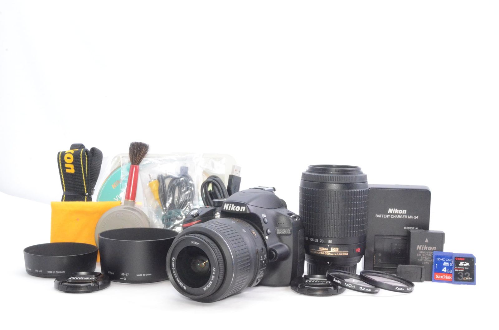 SDカード付き美品】Nikon ニコン D3200 200mmダブルズームキット 18