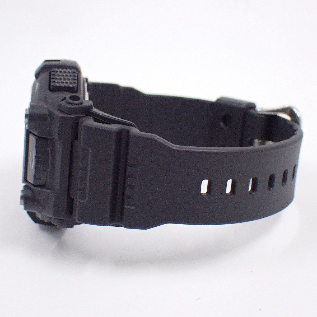 マルチバンド6 メンズ