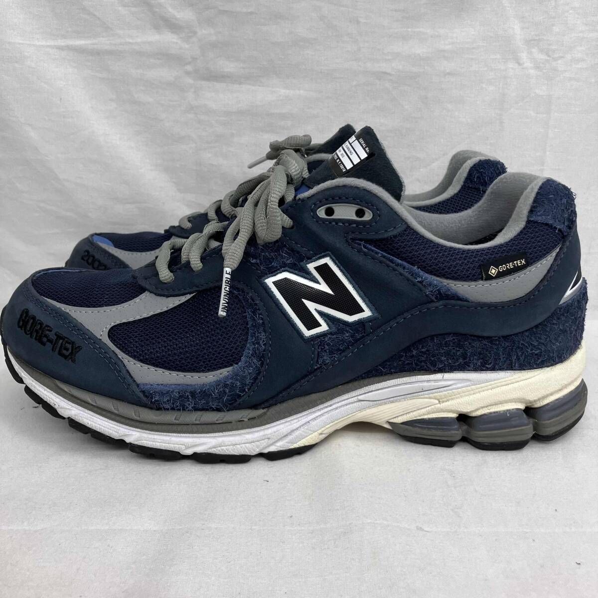new balance N.HOLLYWOOD × INVINCIBLE／M2002RXH スニ-カ- - メルカリ