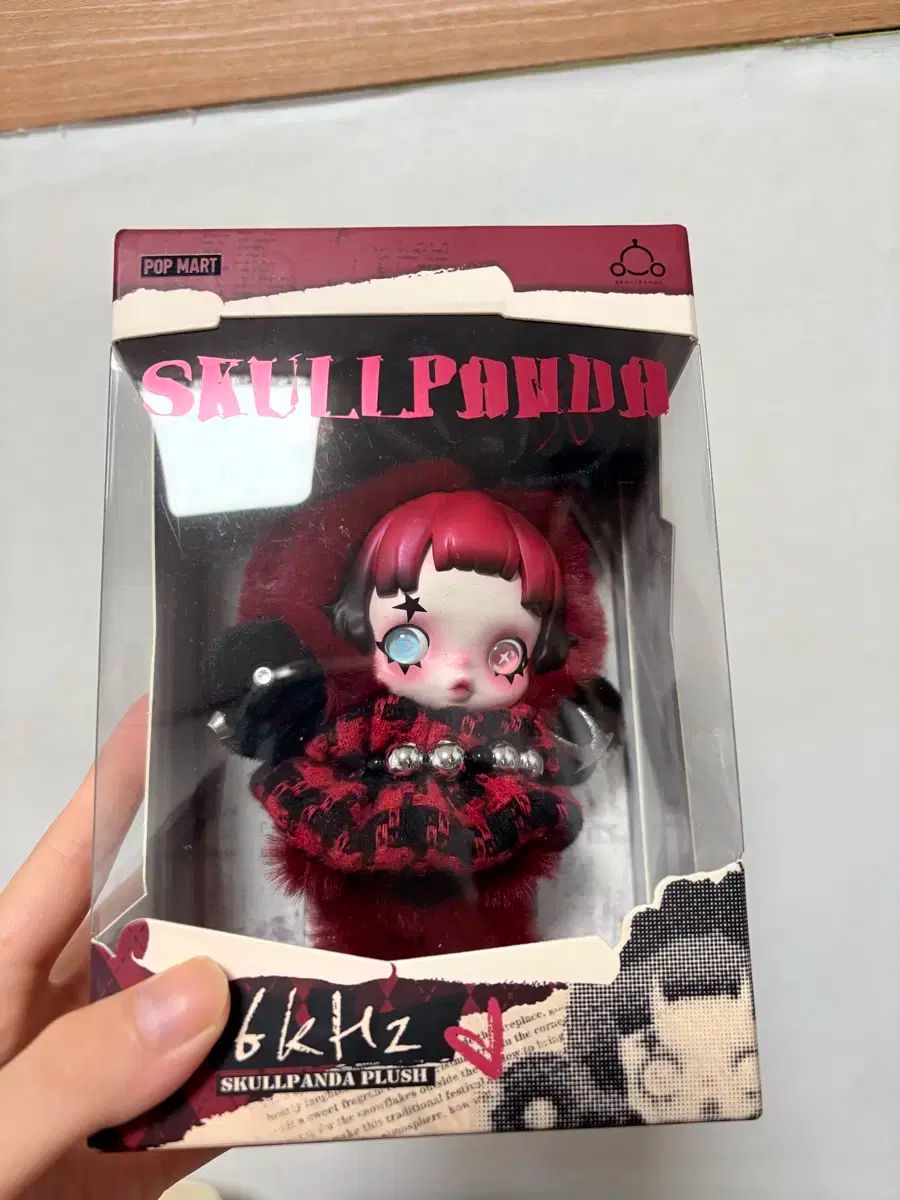 POP MART スカルパンダ 6kHz ヨーロッパ 限定モデル ぬいぐるみ