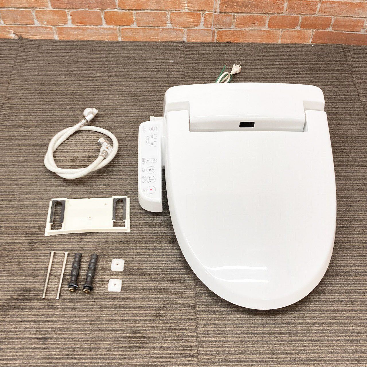 品 INAX イナックス 電気温水便座 ウォシュレット シャワートイレ CW-H 32 BW 1 ピュアホワイト K 0010