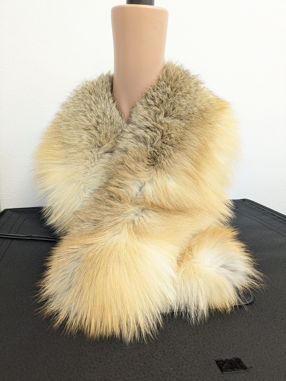 未使用品☆サガフォックス 毛皮 ショール ストール SAGA MINK - メルカリ