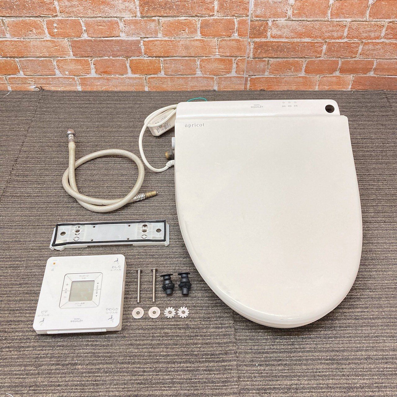 品 リモコン付き TOTO アプリコット 電気温水便座 ウォシュレット シャワートイレ TCF 4421 SC 1 パステルアイボリー