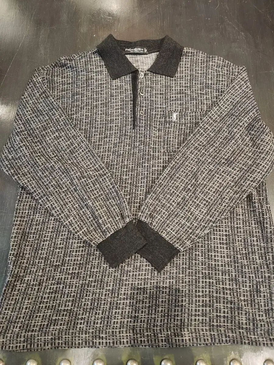 イヴ・サンローラン イタリア製 ウール100 ニットTシャツ