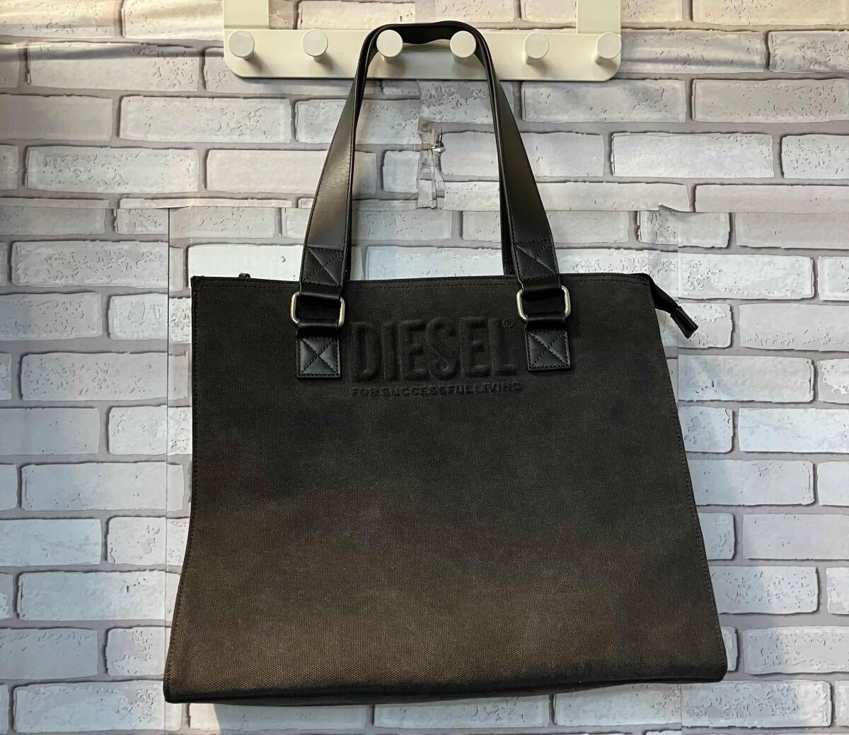 ブラック DIESEL ディーゼル エンボスロゴ トートバッグ キャンバス 黒