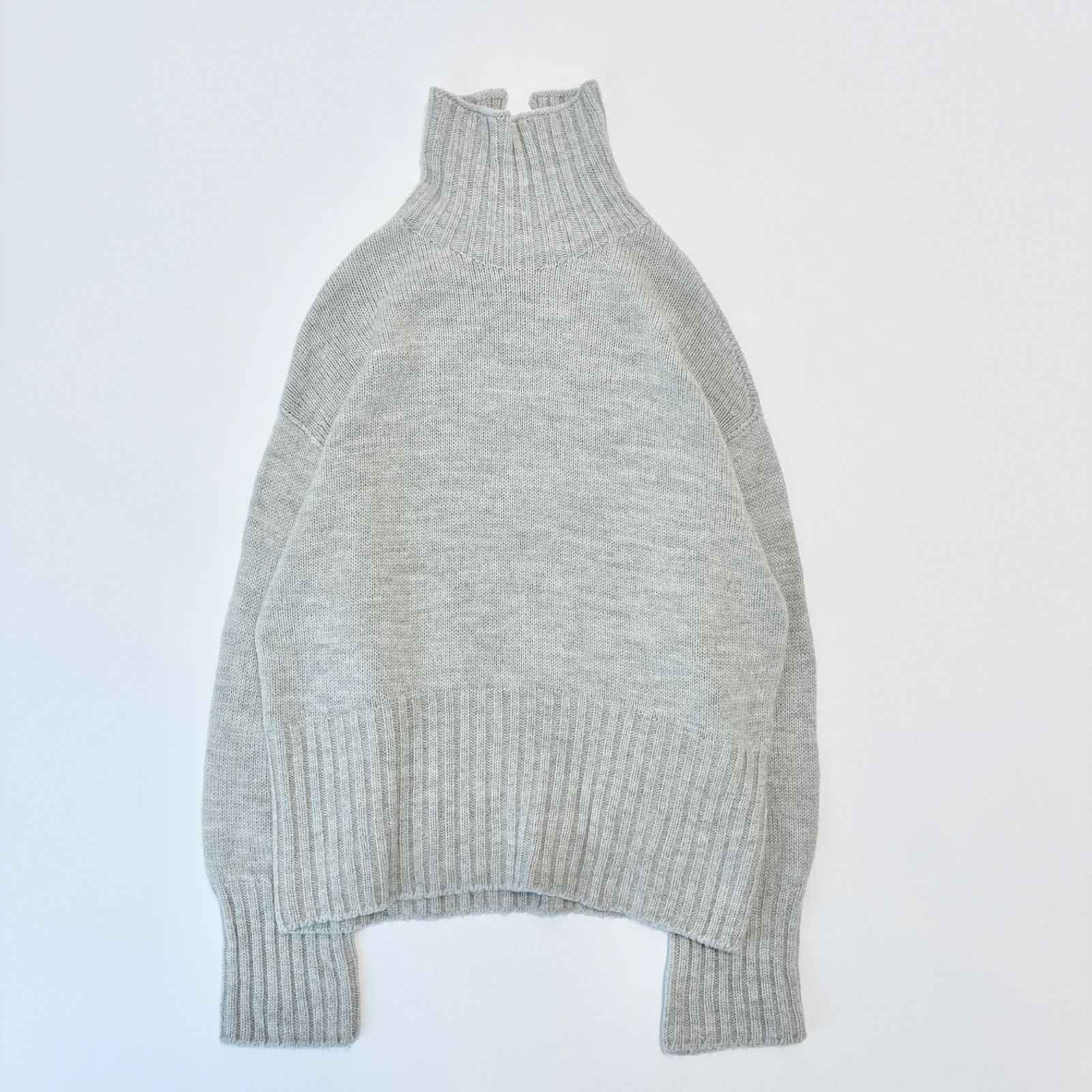 2025 AW SLOBE IENA スロブイエナ ファインウール ニュアンスタートルプルオーバー グレー ライトグレー ウール100 フリーサイズ タートルニット 無地 シンプル タートルネック 近年モデル 秋冬