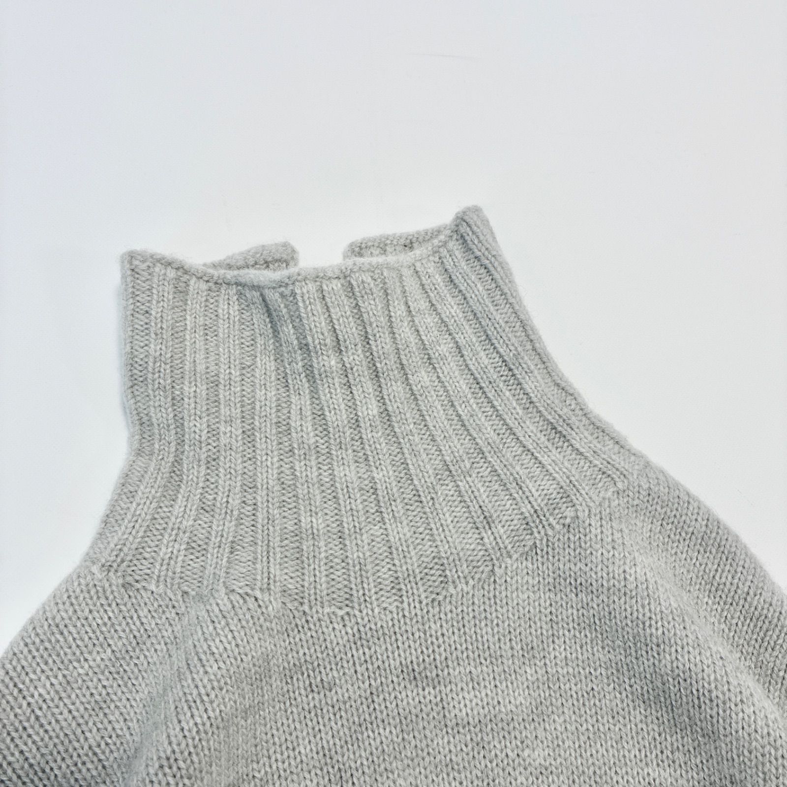 グレー ライトグレー