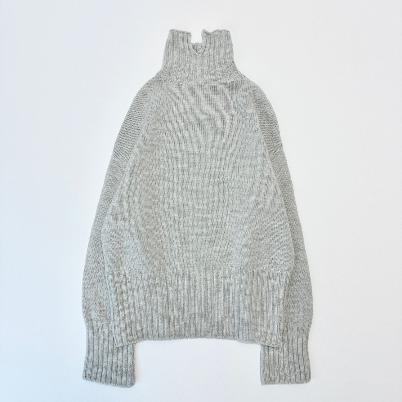  2025 AW SLOBE IENA スロブイエナ ファインウール ニュアンスタートルプルオーバー グレー ライトグレー ウール100 フリーサイズ タートルニット 無地 シンプル タートルネック 近年モデル 秋冬 長袖 ニット セーター