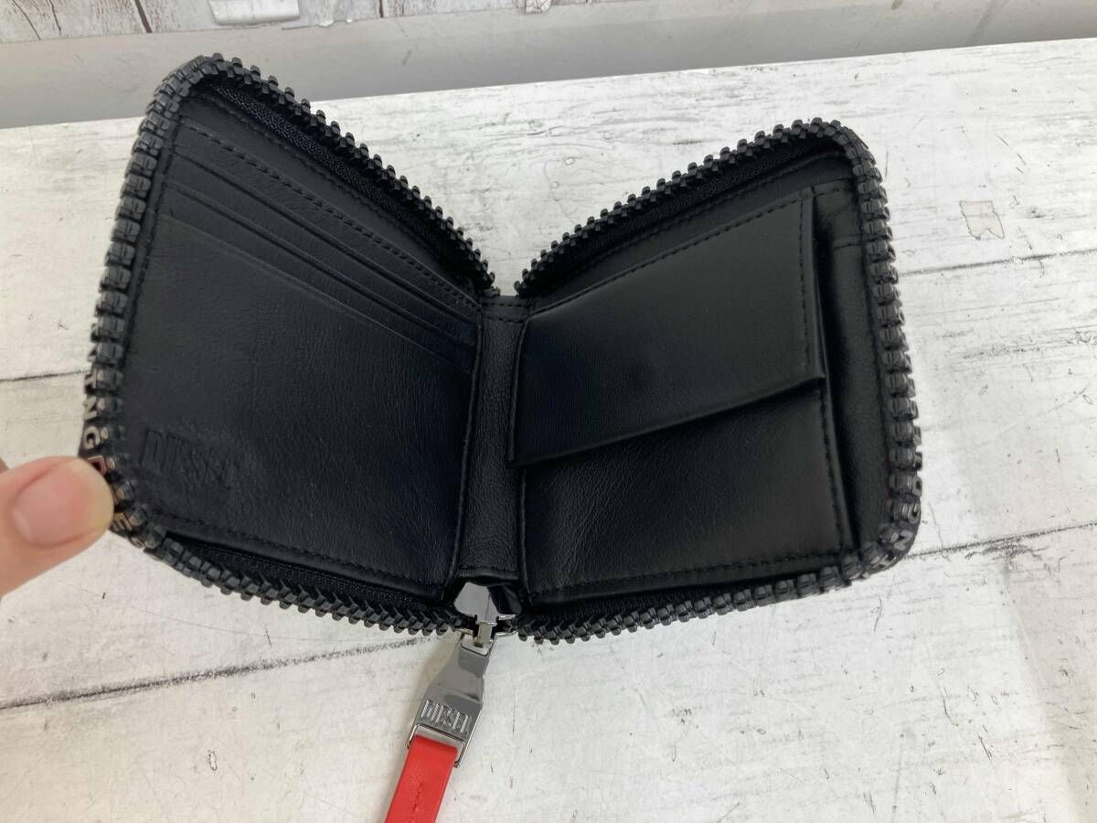  DIESEL ZIP D BI FOLD COIN Z 二つ折り財布 その他 小物
