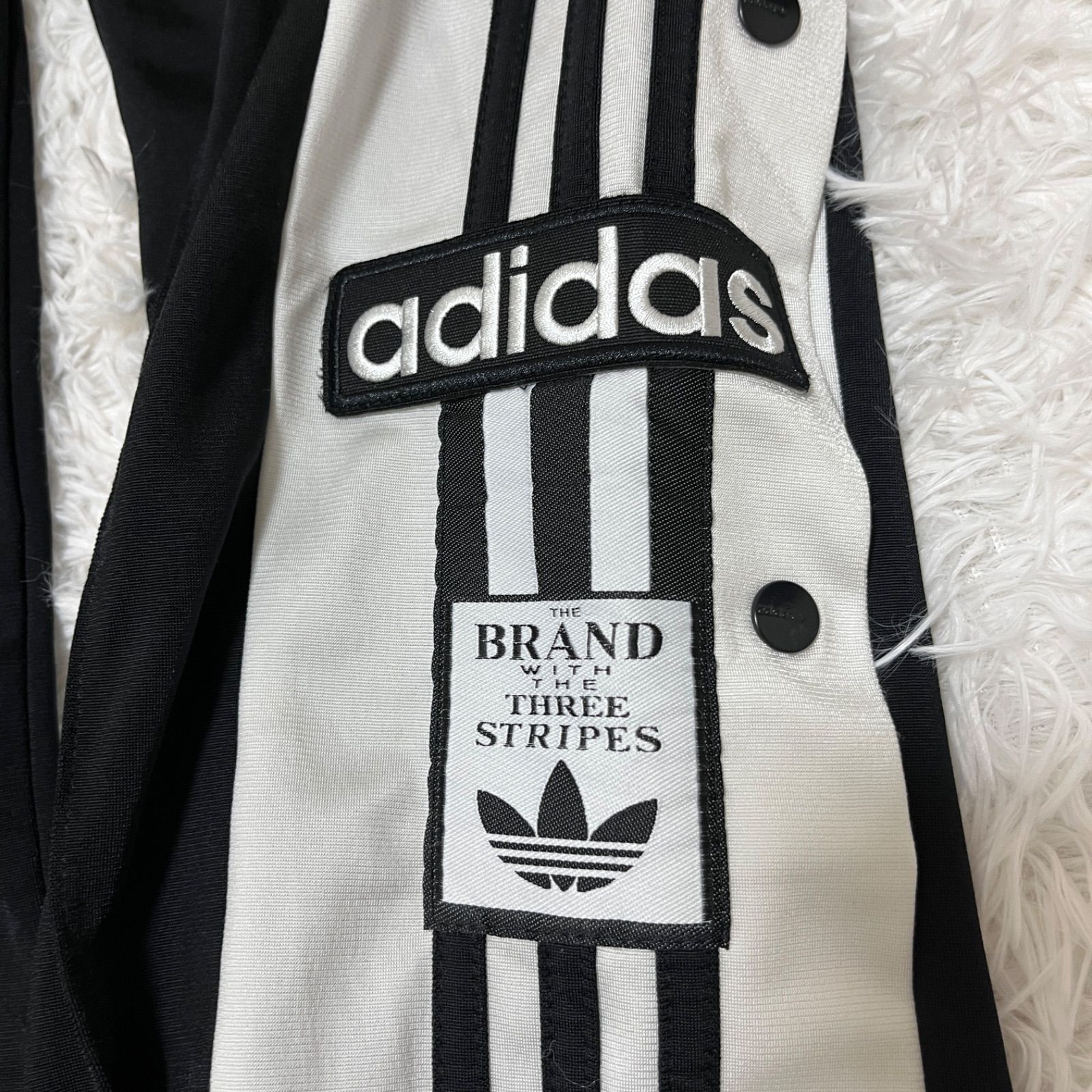 古着 adidas アディダス トラックパンツ ブラック ホワイト 黒 白 古着 adidas アディダス トラックパンツ ブラック スリーストライプス