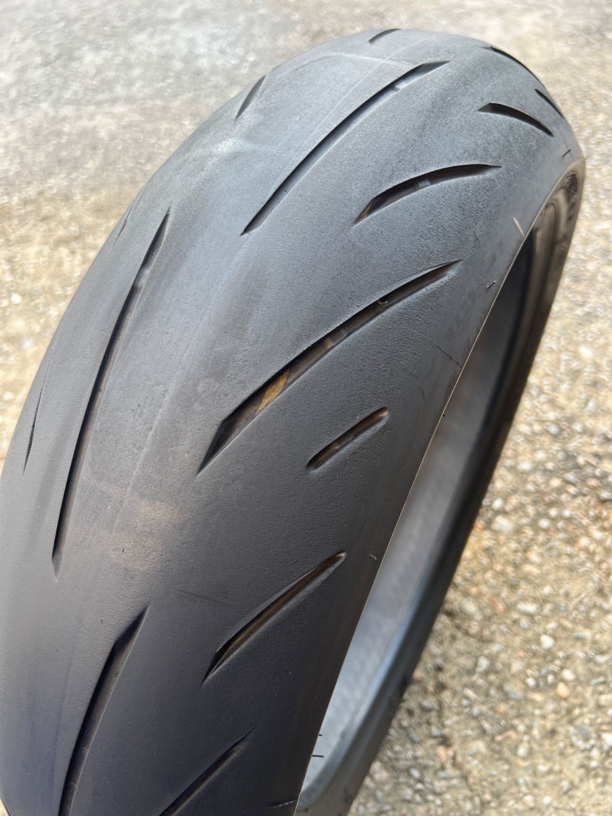 ブリヂストン S22 180/55ZR17 1102 - メルカリ