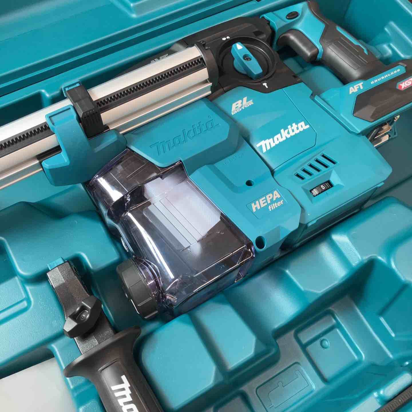 店頭 マキタ makita 40 V コードレスハンマドリル 本体 集塵システム付