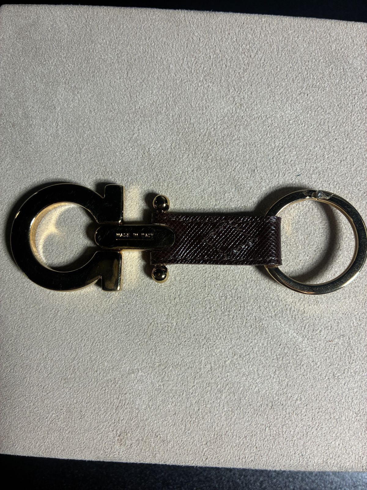 サルヴァトーレフェラガモ キーホルダー