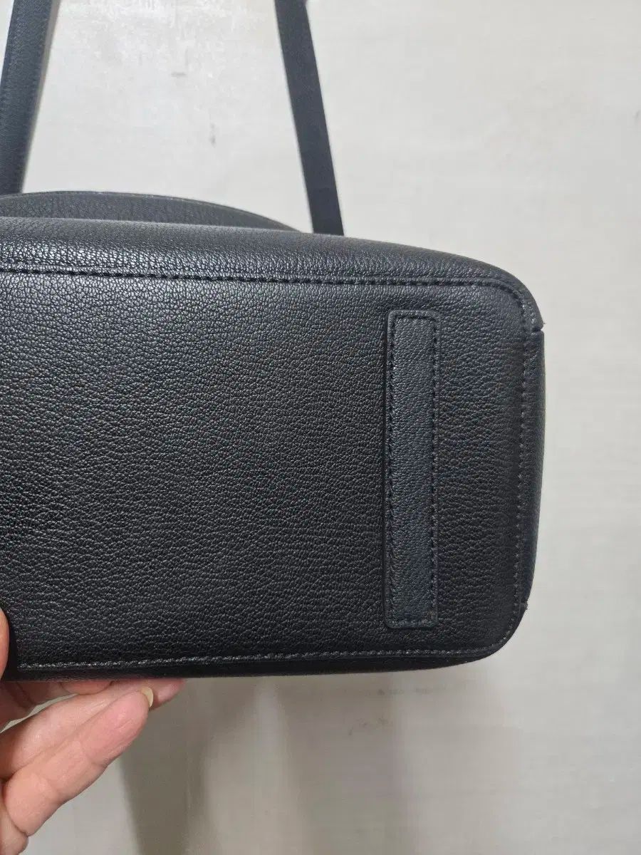  ルイキャトルズ ブラック ショルダーバッグ クロス メッセンジャーバッグ ショルダーバッグ