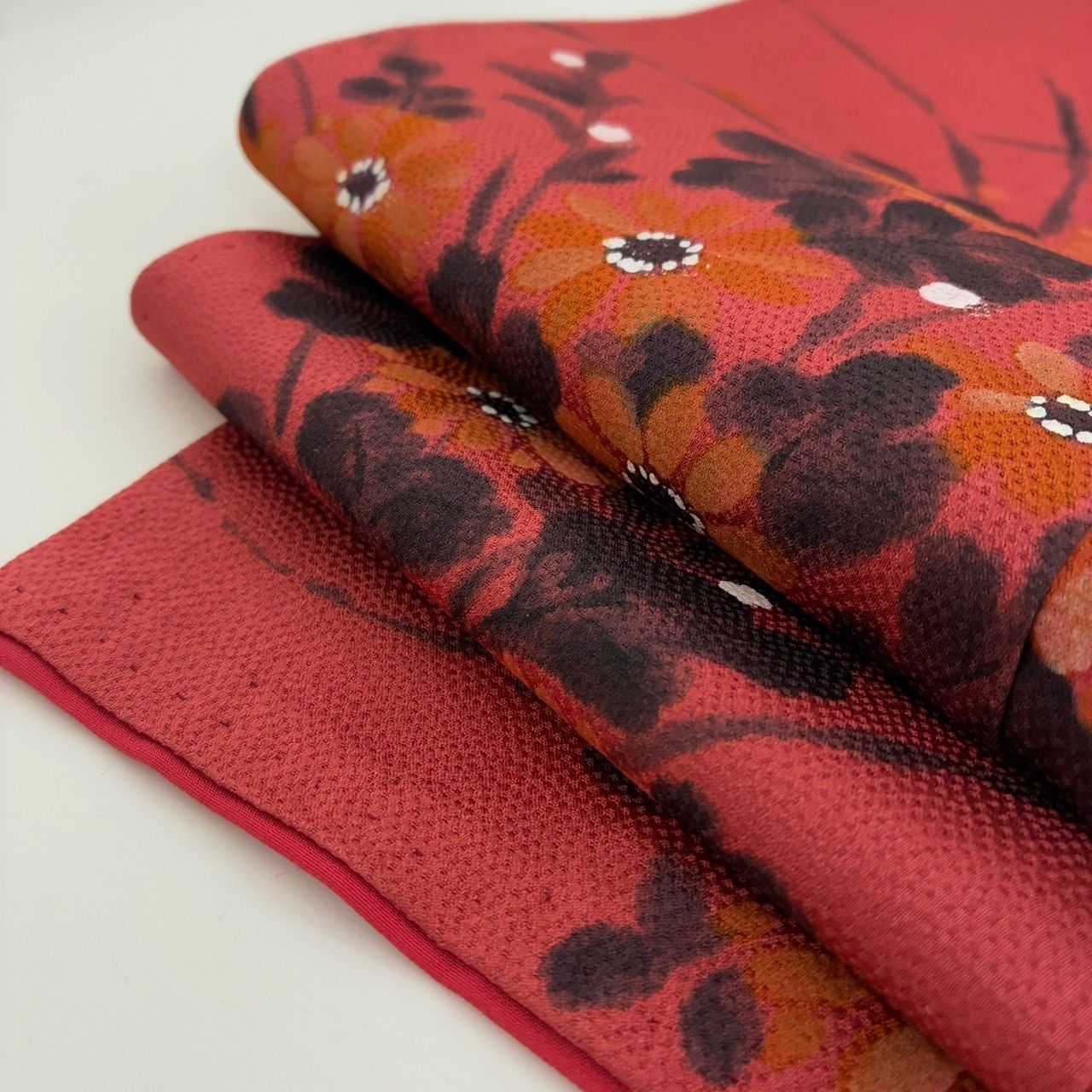 美品 正絹 モダン花柄 小紋 着物 A2038 美品 正絹 モダン花柄 小紋 着物 A2038