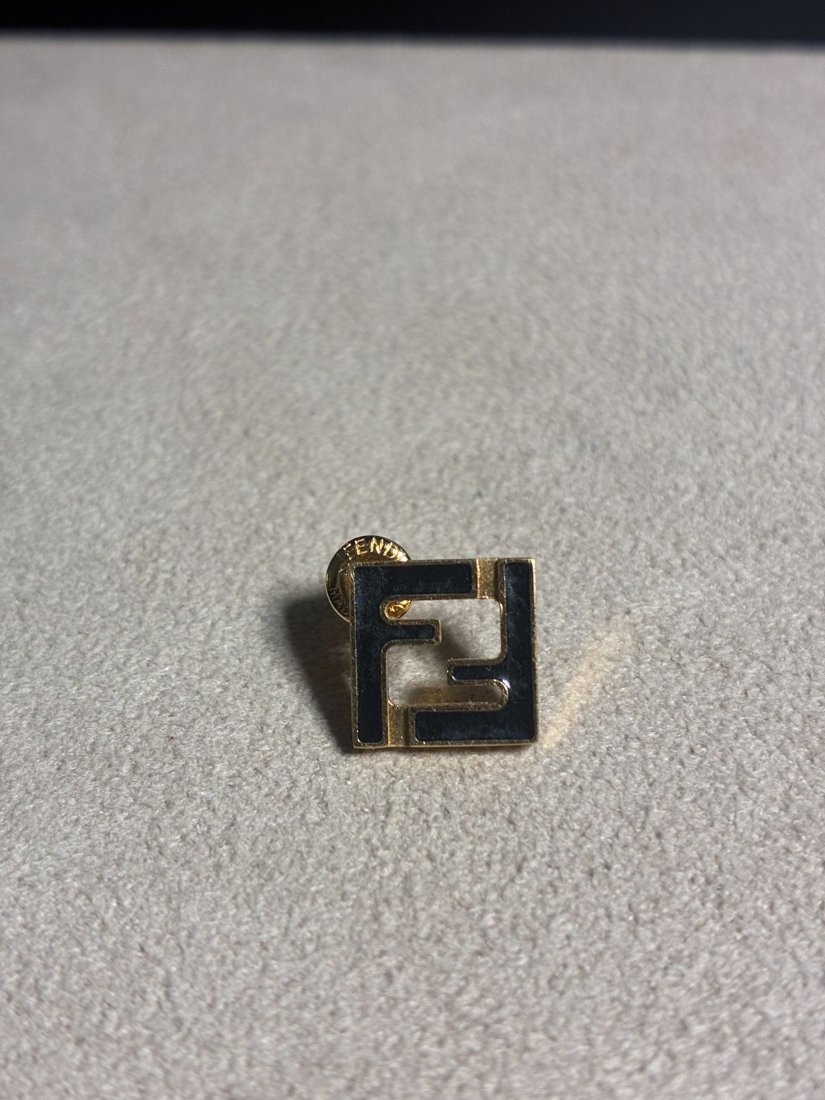 フェンディ ピアス