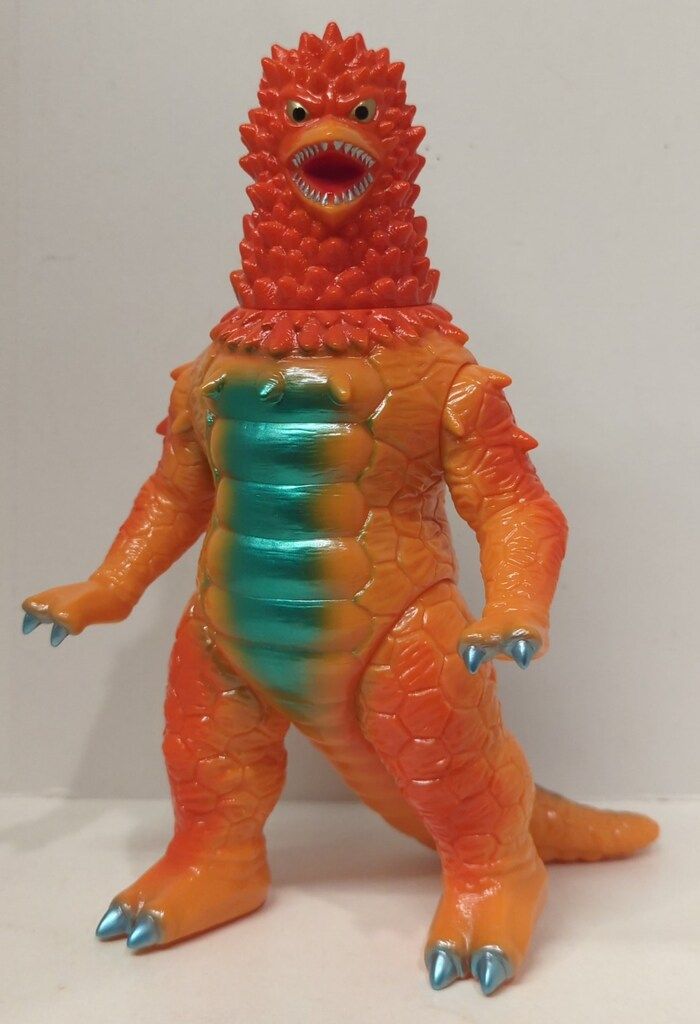 ☆円谷コミュニケーションズ怪獣郷ソフビ ウルトラセブン ハイパー