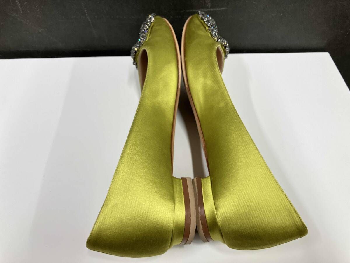 左内側かかとシミ有り