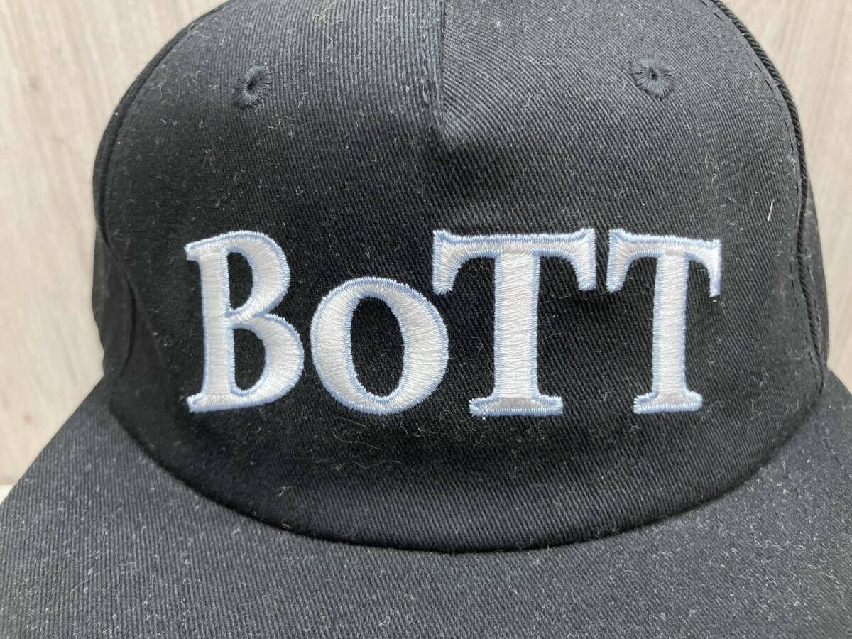 BOTT DIVINITIES worldwide ブラック キャップ
