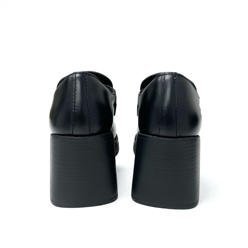 ミュウミュウ MIUMIU ローファー 革靴 靴 シューズ レザー ブラック 黒