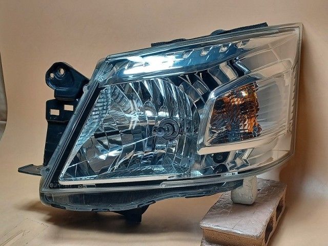 自動車 コーティング済 NV350キャラバン VW6E26 左ヘッドランプ 