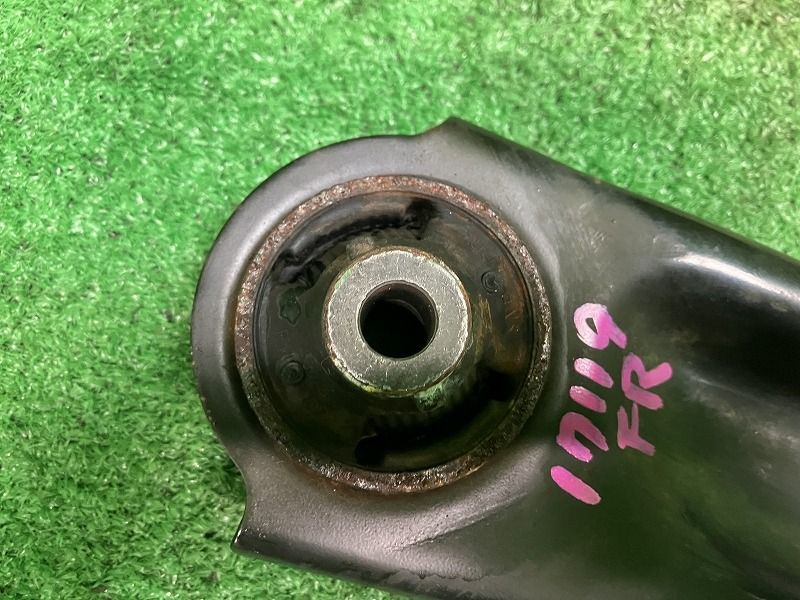 エクストレイル NT32 右フロントロアアーム 20X 4WD 5人 54500-4CA2A RAW