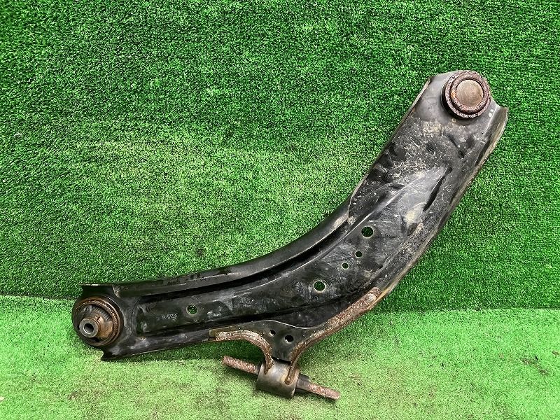 エクストレイル NT32 右フロントロアアーム 20X 4WD 5人 54500-4CA2A RAW