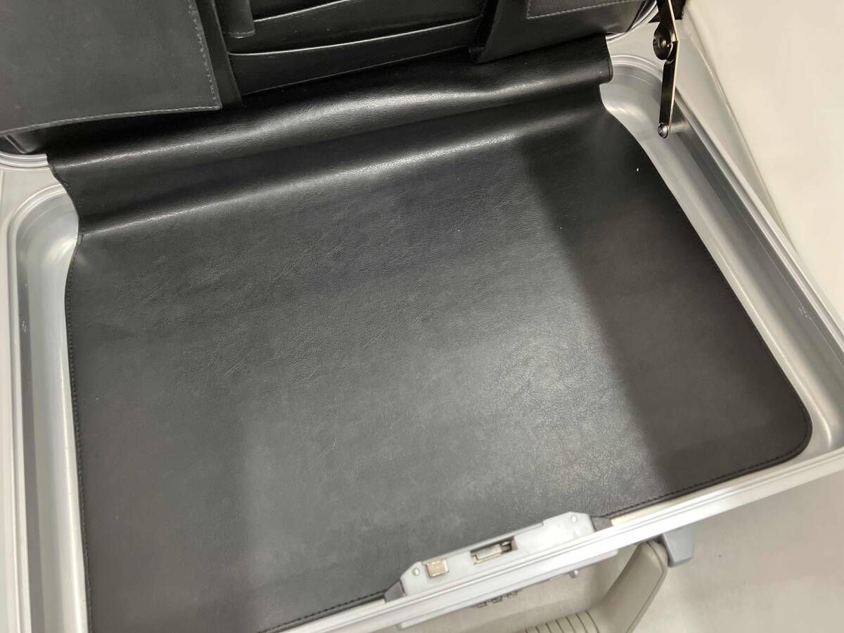 ゼロハリバートン シルバー