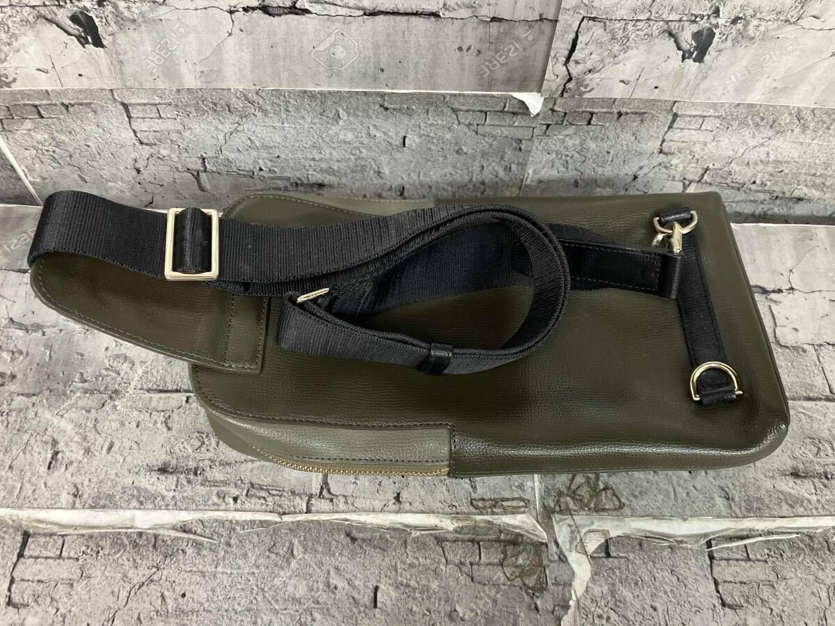 ポールスミス ゴールドジップ 型押しオールレザー ボディバッグ Paul Smith ポール スミス カラードチップレザー ブラウン オレンジ
