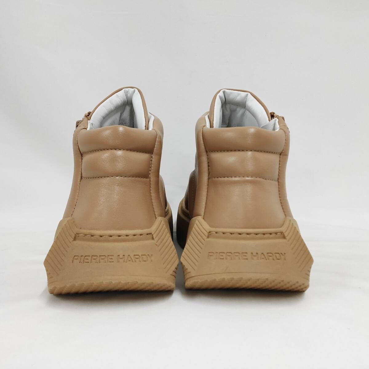 新品 未使用 ピエールアルディ スニーカージップミッドカット ベージュ