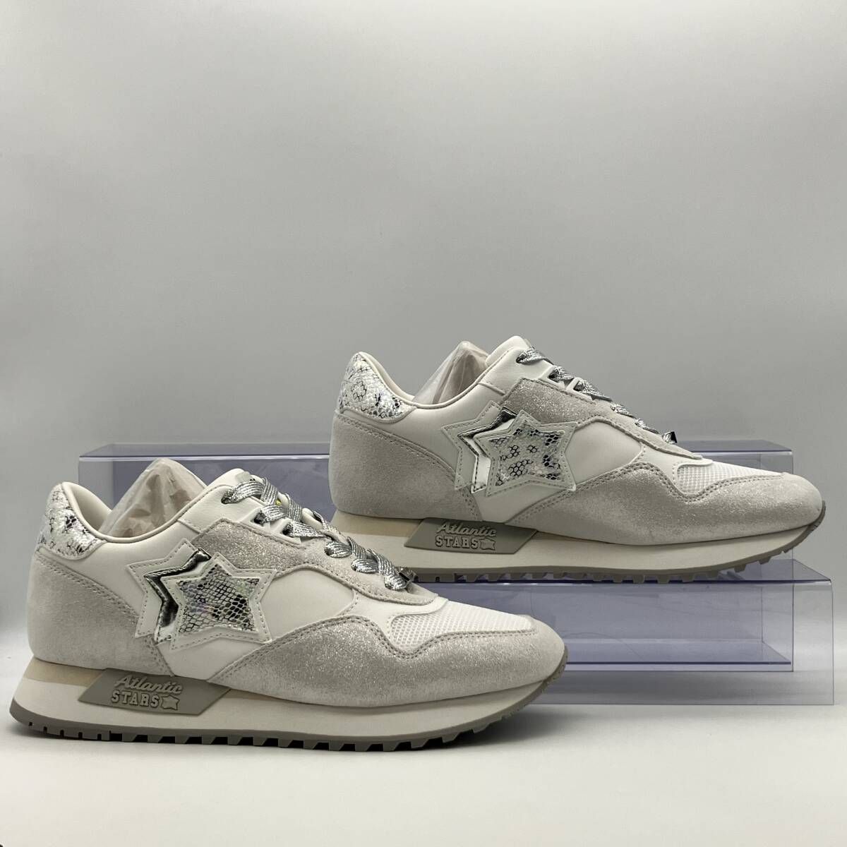 スニーカー 607001