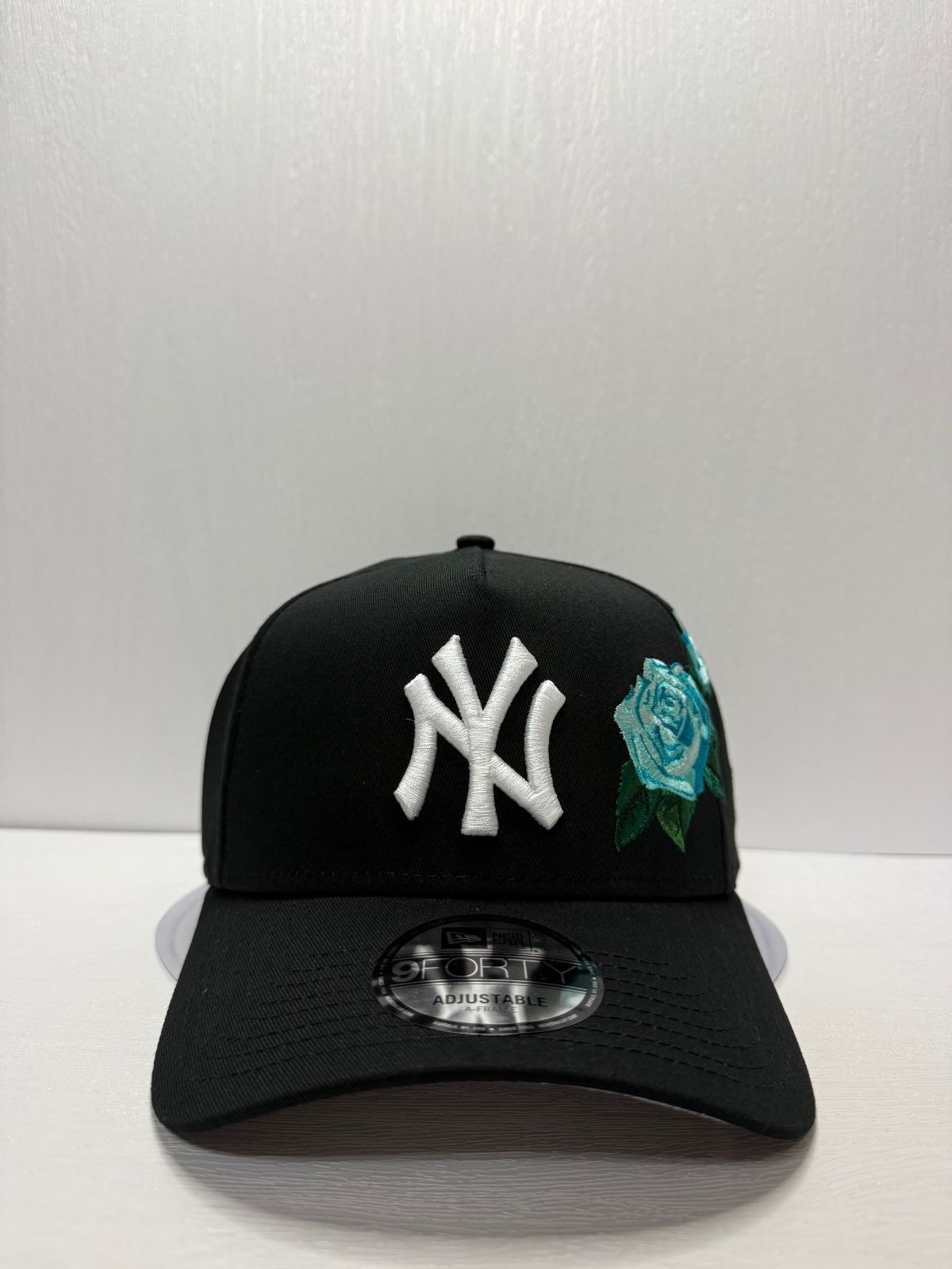 Newera ニューヨークヤンキース ローズ刺繍 9 forty A FRAME スナップバックキャップ ブラック